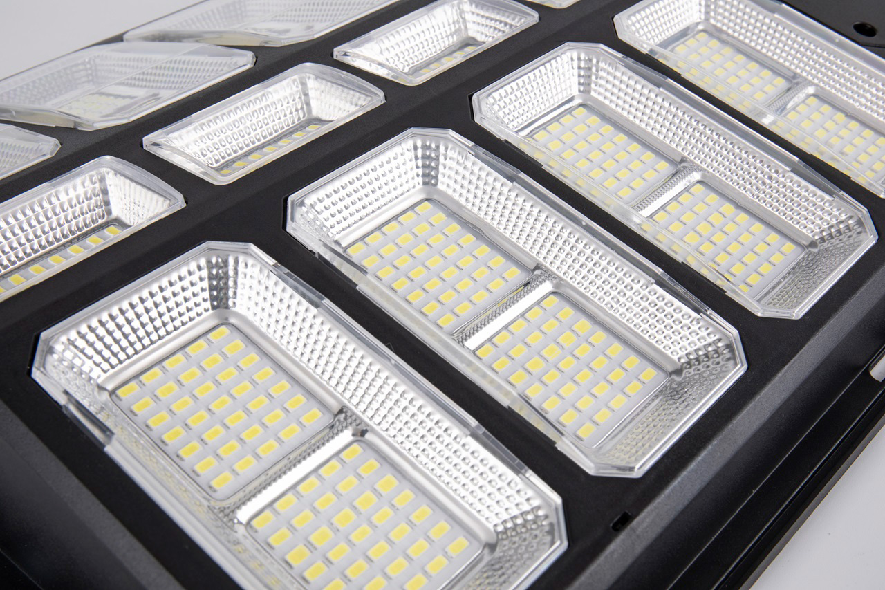 Projecteur solaire 600W 800W 1 - Outdoor Spotlight avis et prix